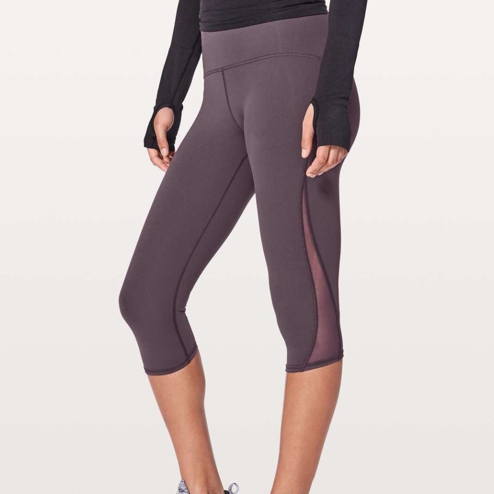 Lululemon athletica train times crop Black Currant